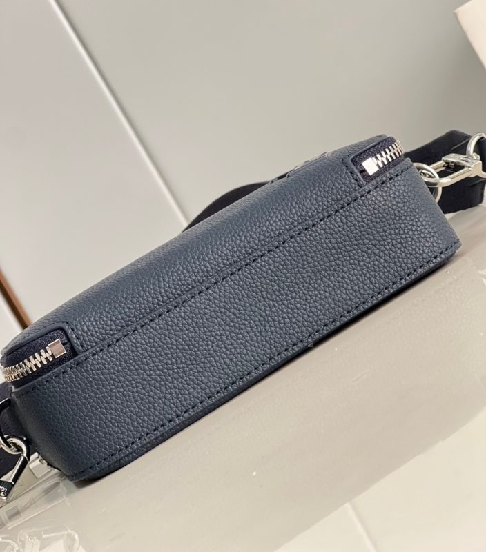 Бумажник LOUIS VUITTON ALPHA