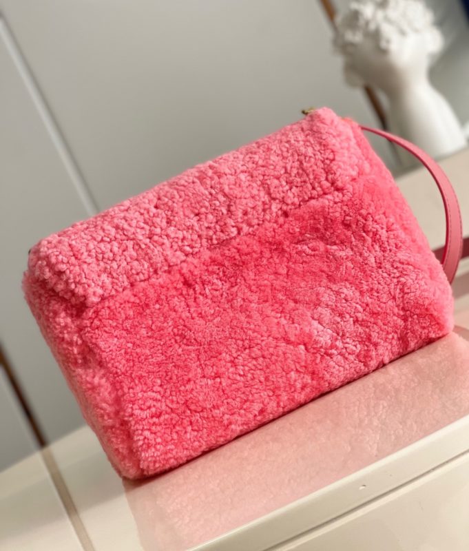 Сумка LOUIS VUITTON TWIST MM