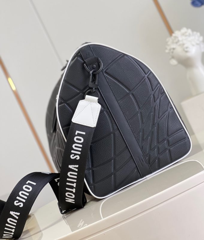 Сумка LOUIS VUITTON KEEPALL 50 С ПЛЕЧЕВЫМ РЕМНЁМ