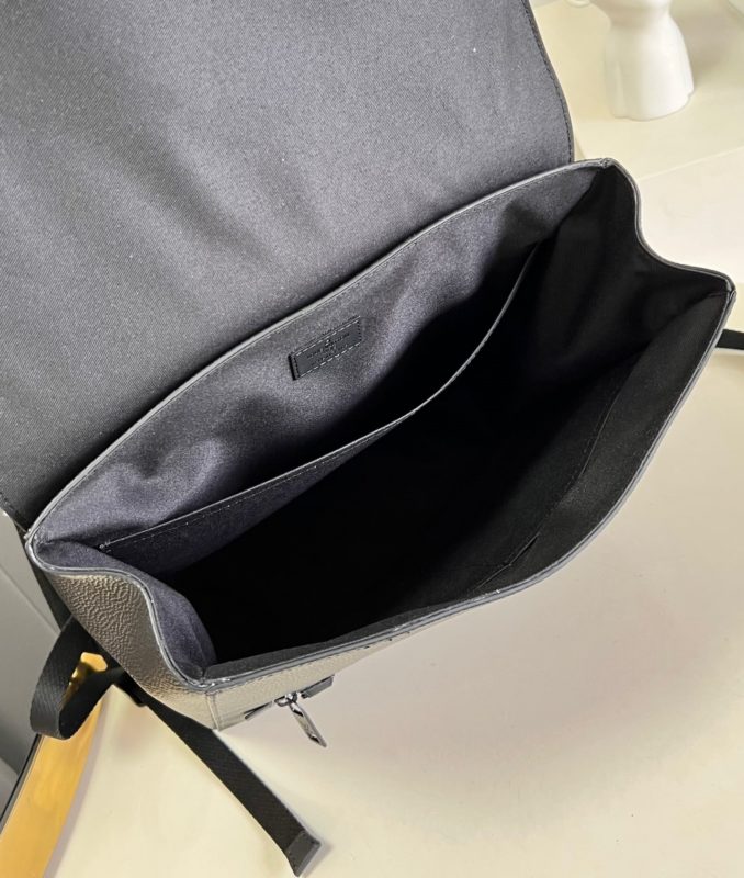 Рюкзак LOUIS VUITTON FLAP