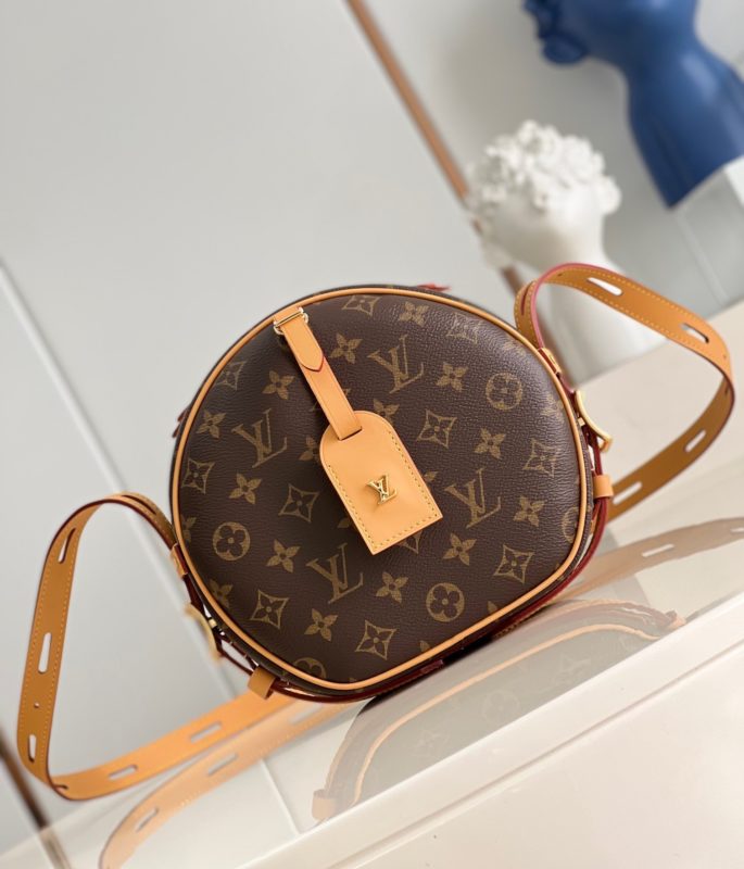 Сумка LOUIS VUITTON BOITE CHAPEAU SOUPLE MM