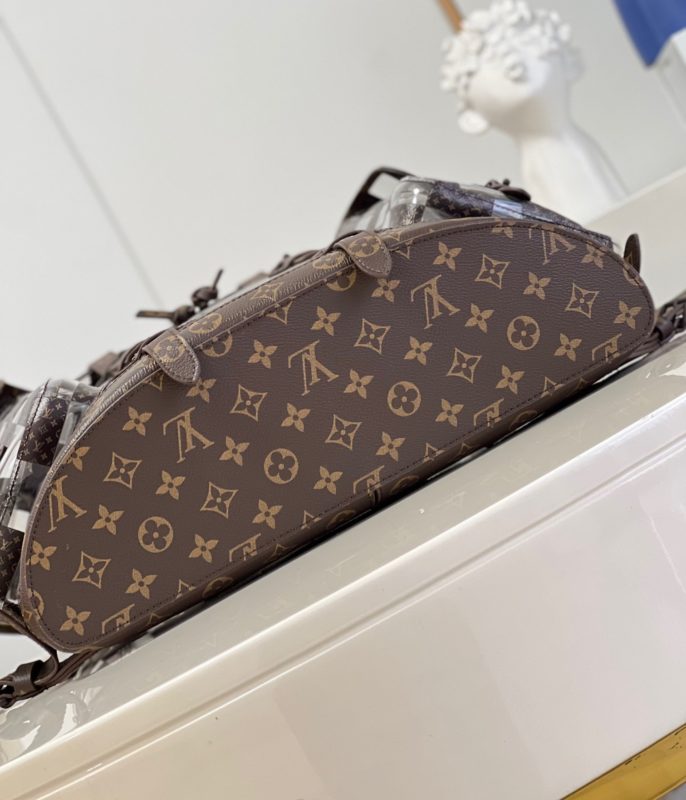 Рюкзак LOUIS VUITTON CHRISTOPHER