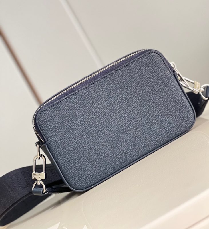 Бумажник LOUIS VUITTON ALPHA