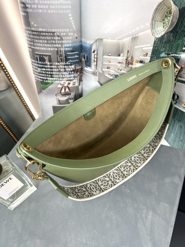 Loewe Luna bag