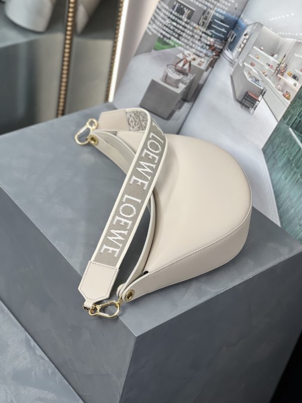 Loewe Luna bag