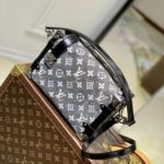 i1668752291_8939_0 Louis Vuitton side trunk bag