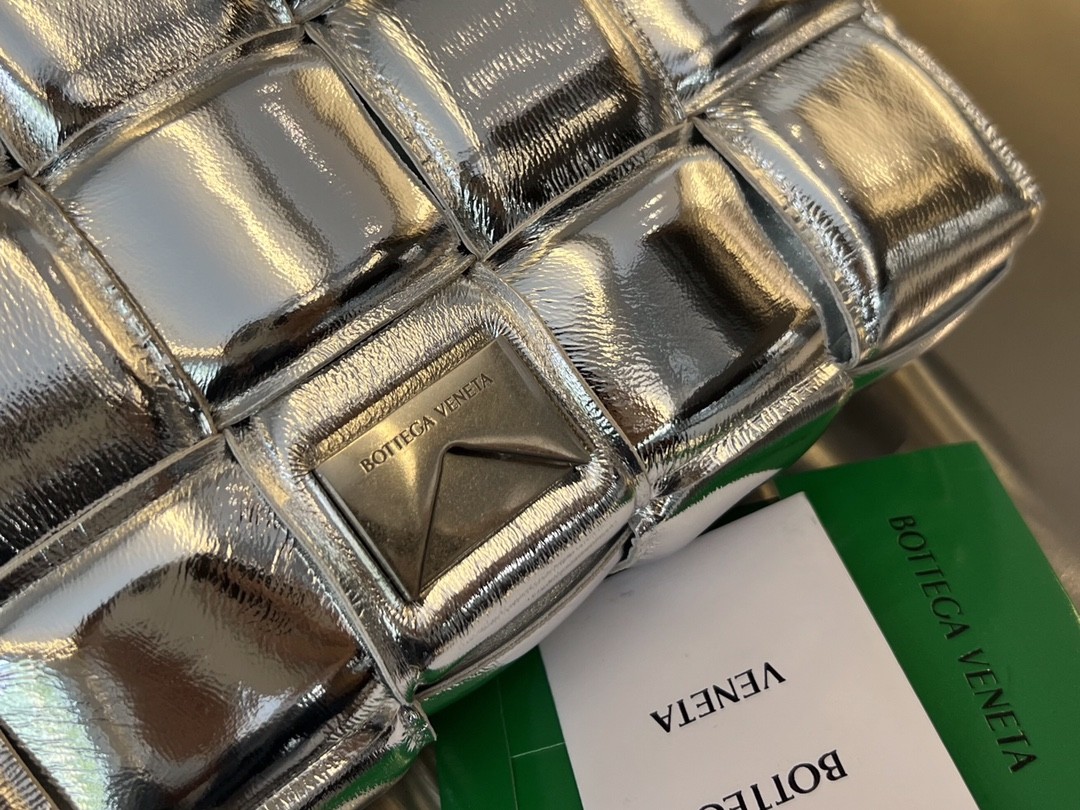 Сумка BOTTEGA VENETA Cassette
