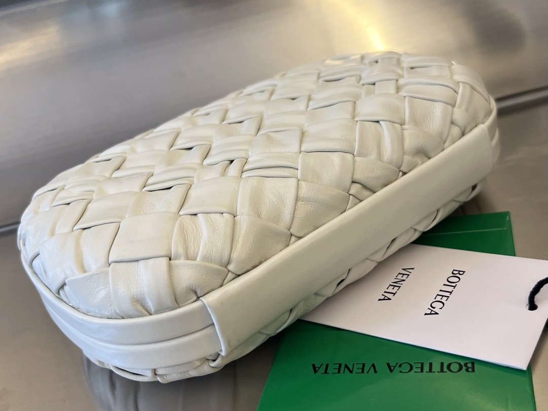 Сумка BOTTEGA VENETA Knot Minaudiere