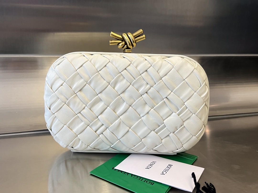 Сумка BOTTEGA VENETA Knot Minaudiere