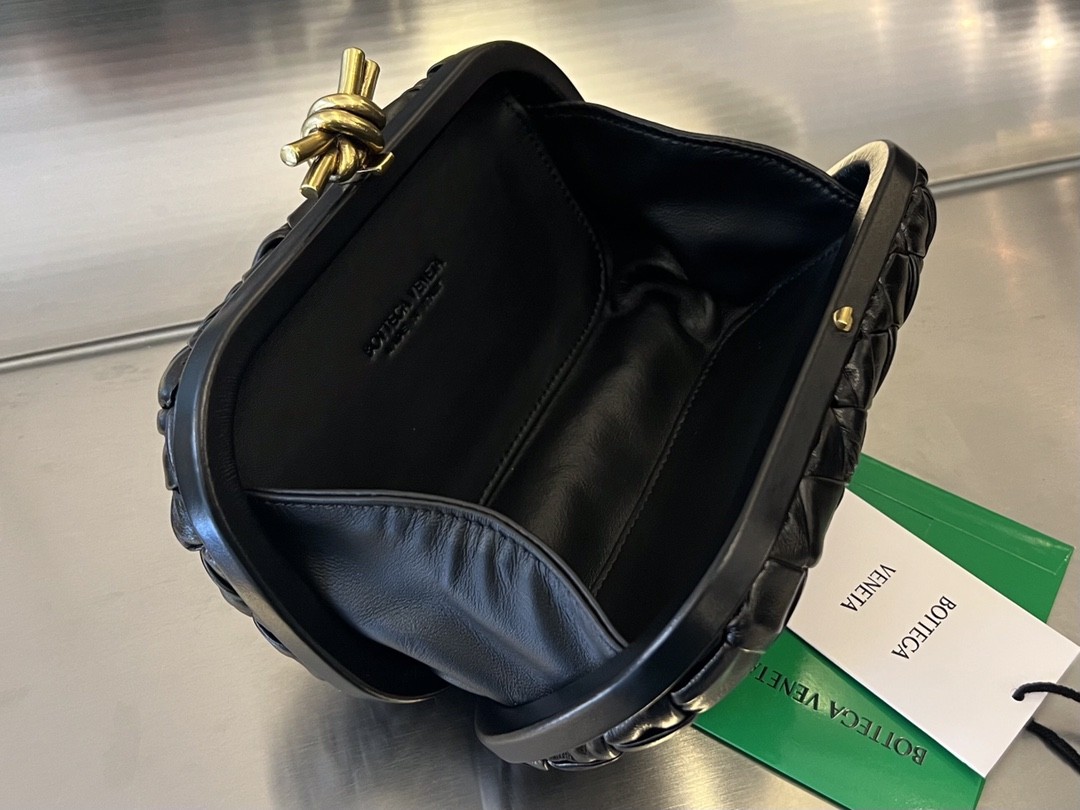 Сумка BOTTEGA VENETA Knot Minaudiere