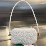 Сумка BOTTEGA VENETA Knot Minaudiere On Strap