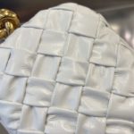 Сумка BOTTEGA VENETA Knot Minaudiere On Strap