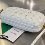 Сумка BOTTEGA VENETA Knot Minaudiere On Strap