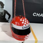 Клатч на цепочке CHANEL