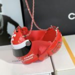 Клатч на цепочке CHANEL