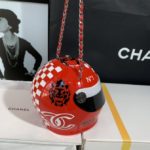 Клатч на цепочке CHANEL