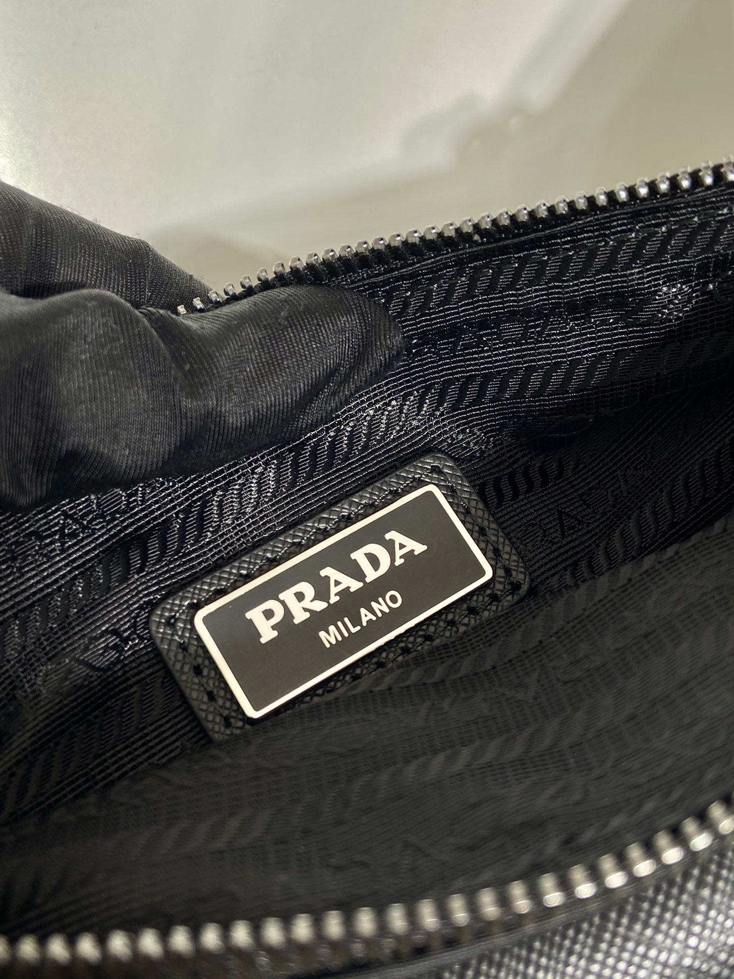 Сумка PRADA через плечо