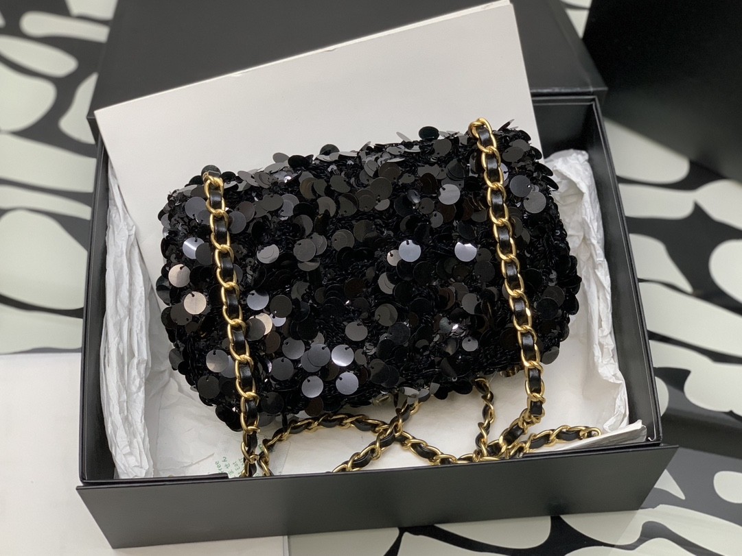 Сумка-конверт CHANEL