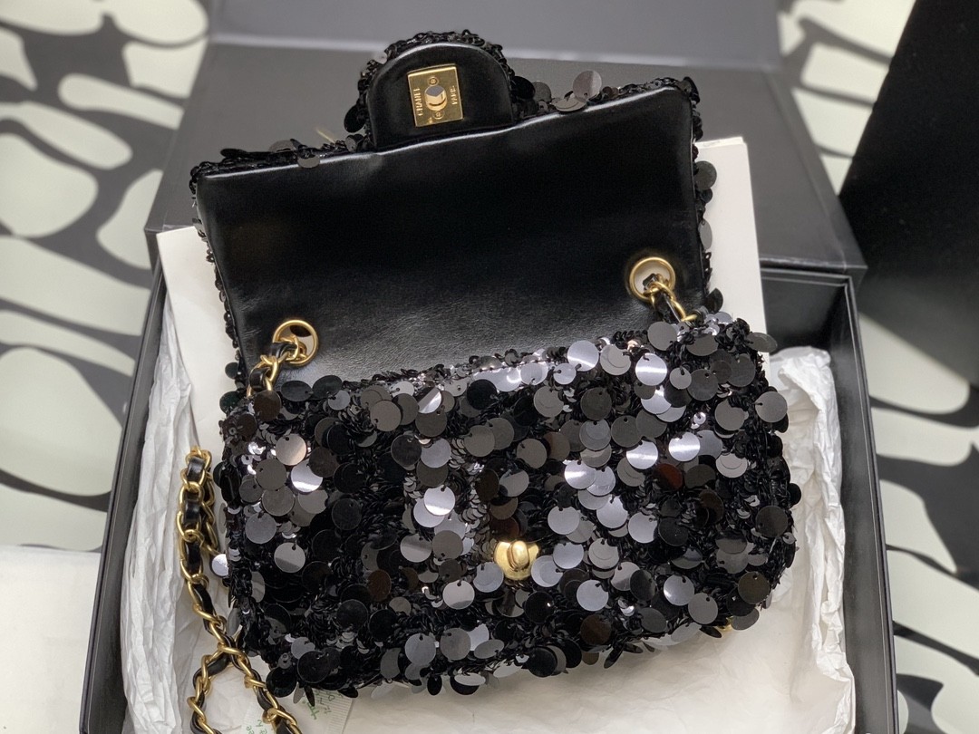 Сумка-конверт CHANEL