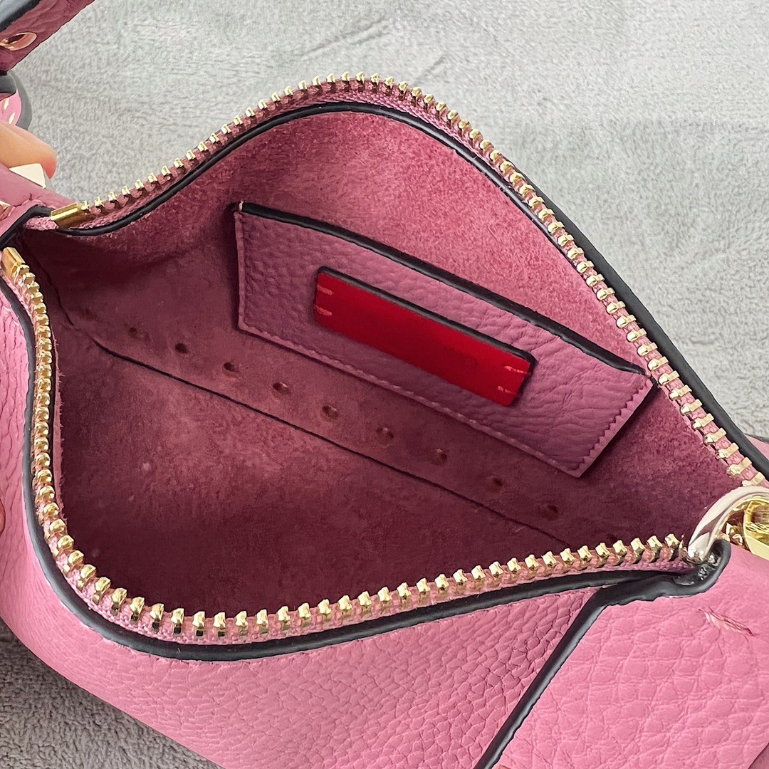 Сумка VALENTINO SMALL ROCKSTUD