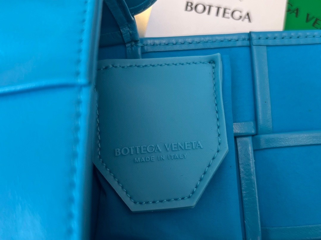 Сумка BOTTEGA VENETA Candy Cassette
