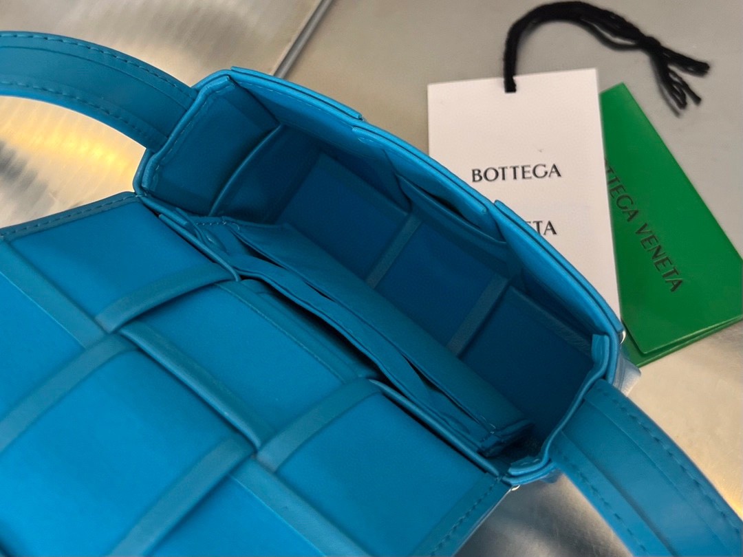 Сумка BOTTEGA VENETA Candy Cassette