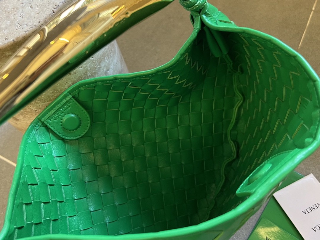 Сумка BOTTEGA VENETA Sardine Top Handle