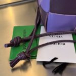 Сумка BOTTEGA VENETA Small Cassette Cross-Body Bucket