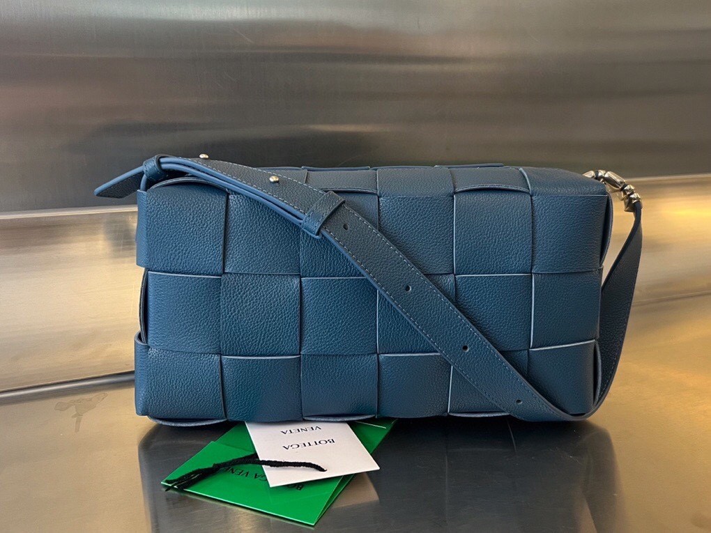 Сумка BOTTEGA VENETA Brick Cassette