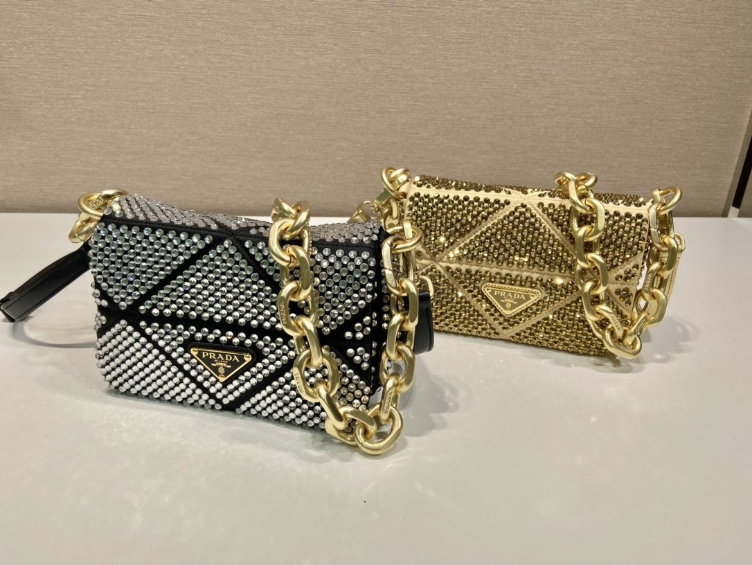 Сумка PRADA Satin mini